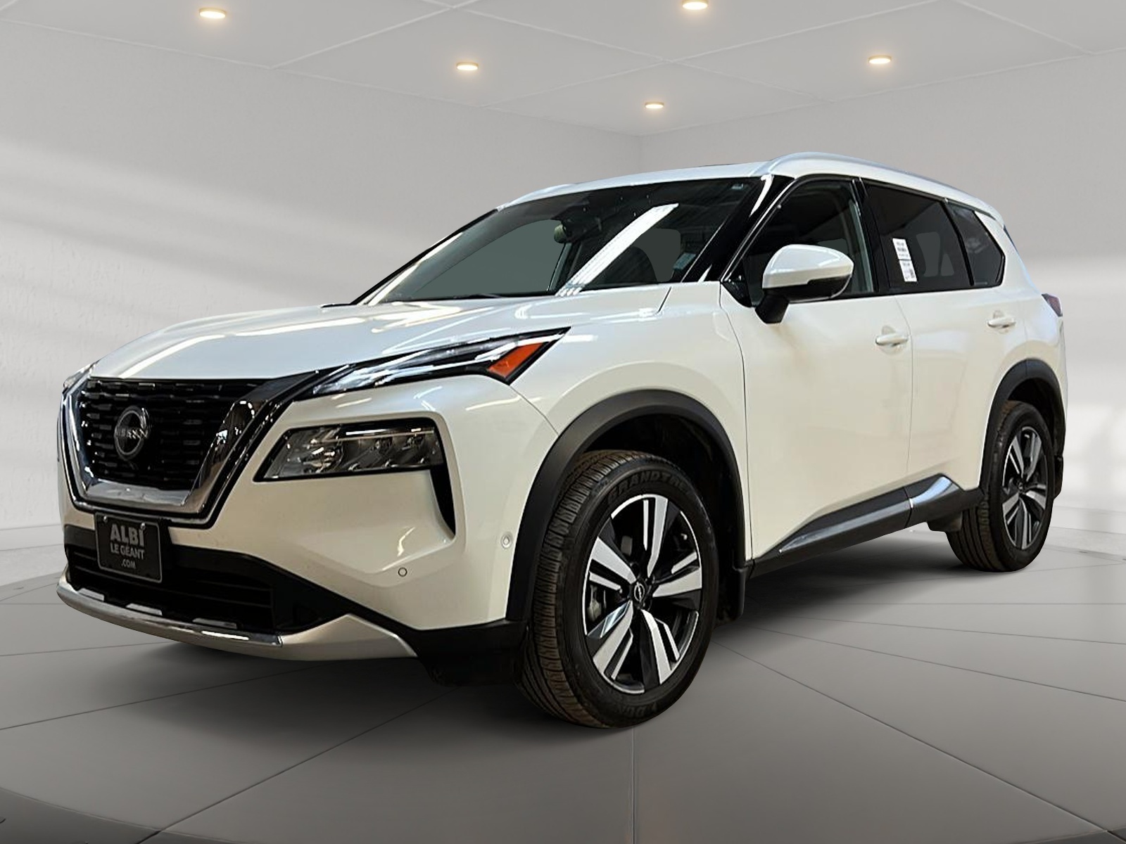Nissan Rogue 2023 - Image #1