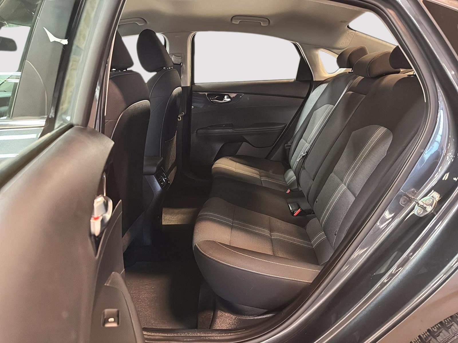 Kia Forte 2024 - Image #9