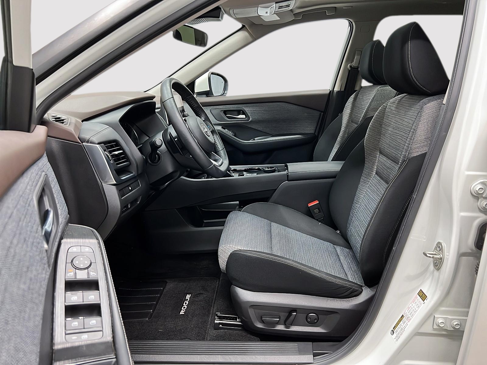 Nissan Rogue SV TOIT PANO 4RM 2023 — photo 7