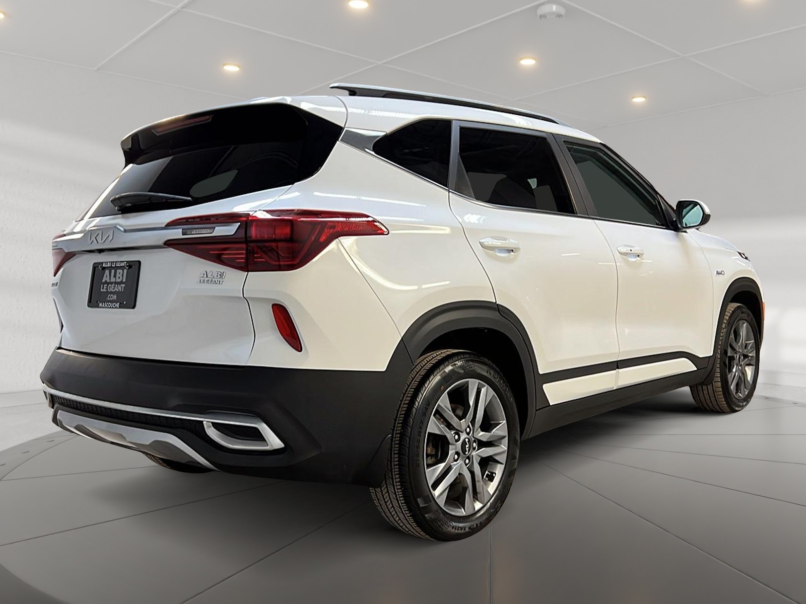 Kia SELTOS EX CUIR TOIT 4RM 2023 - image #4