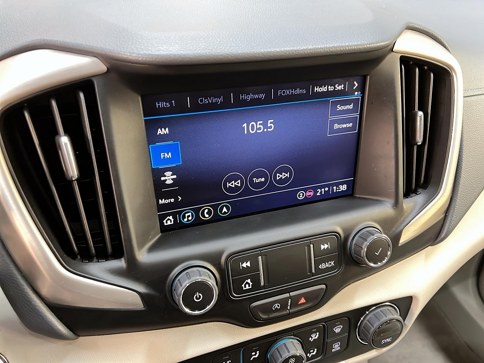 GMC Terrain DENALI CUIR TOIT PANO NAV 4RM 2024 - image #18