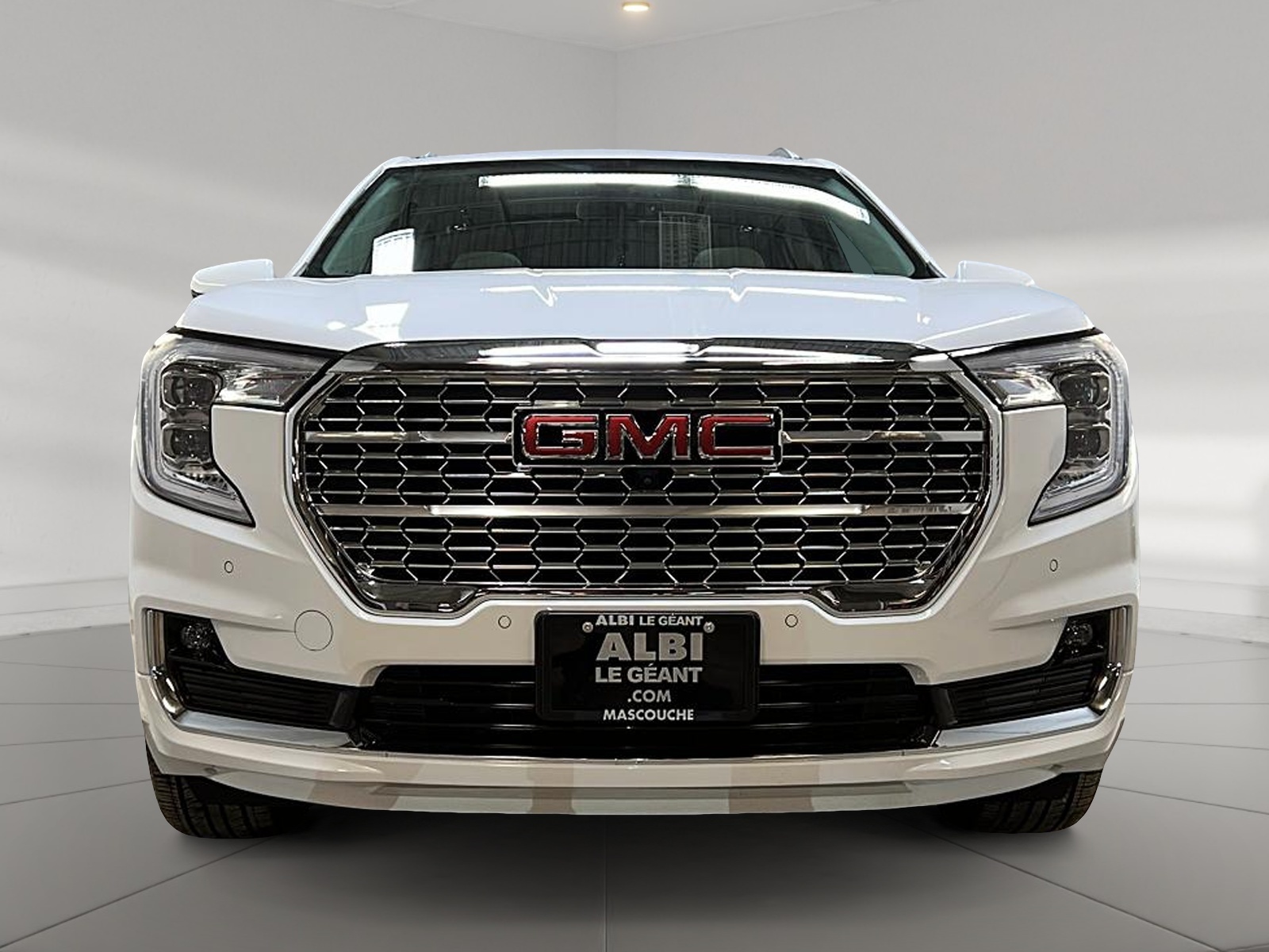 GMC Terrain DENALI CUIR TOIT PANO NAV 4RM 2024 - image #2