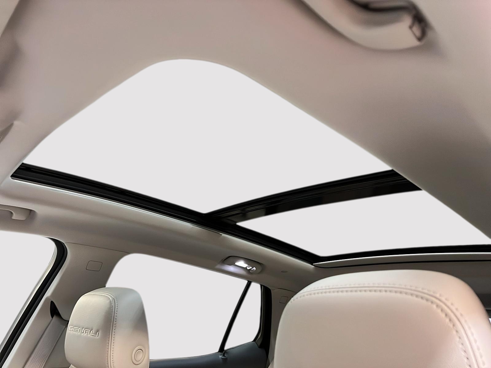 GMC Terrain 2024 - Image #10