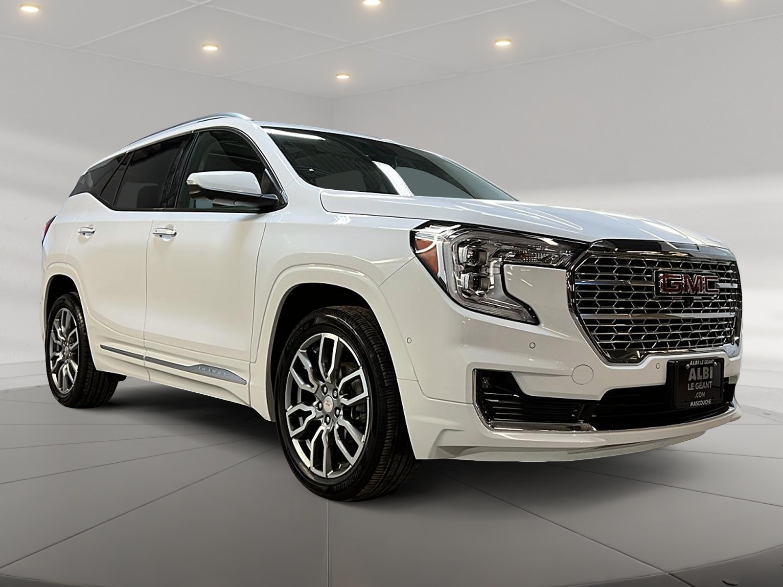 GMC Terrain 2024 - Image #3