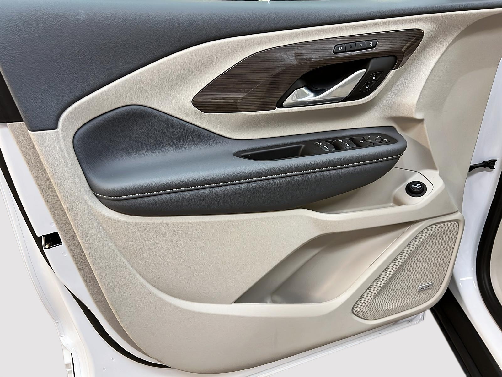 GMC Terrain DENALI CUIR TOIT PANO NAV 4RM 2024 - image #27