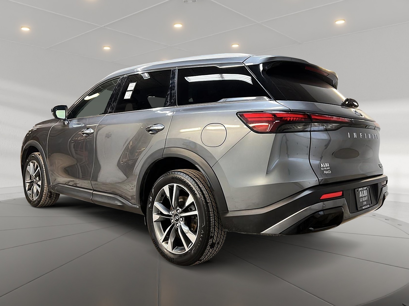 Infiniti QX60 LUXE CUIR TOIT PANO NAV 4RM 2023 - image #6