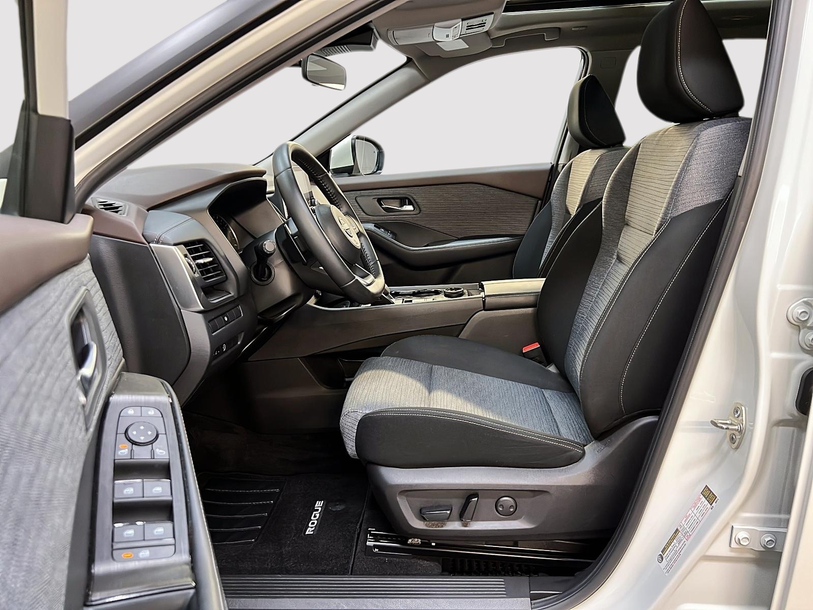 Nissan Rogue SV TOIT PANO 4RM 2023 — photo 7