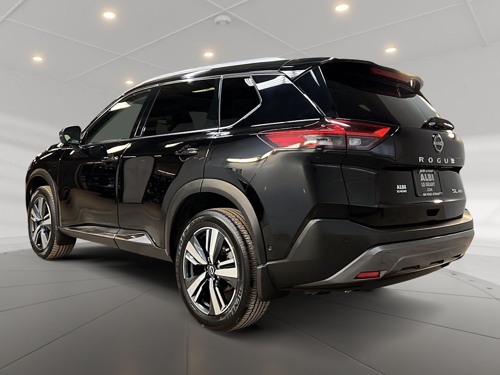 Nissan Rogue SL CUIR TOIT PANO NAV 4RM 2023 — photo 6