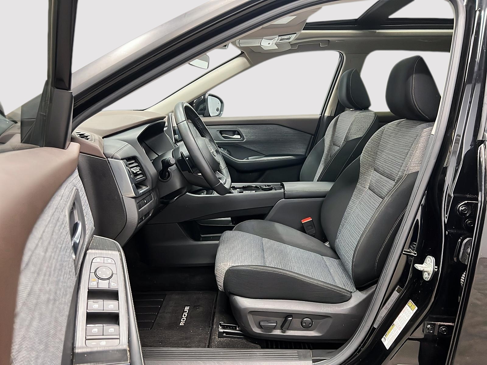 Nissan Rogue SV TOIT PANO 4RM 2023 — photo 7