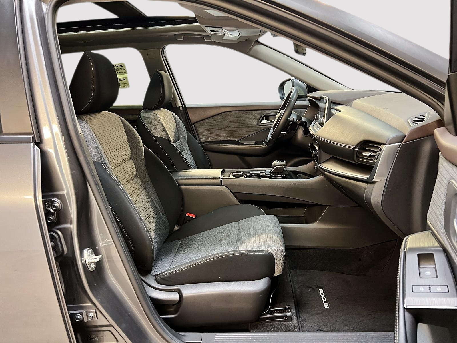 Nissan Rogue SV TOIT PANO 4RM 2023 - image #8