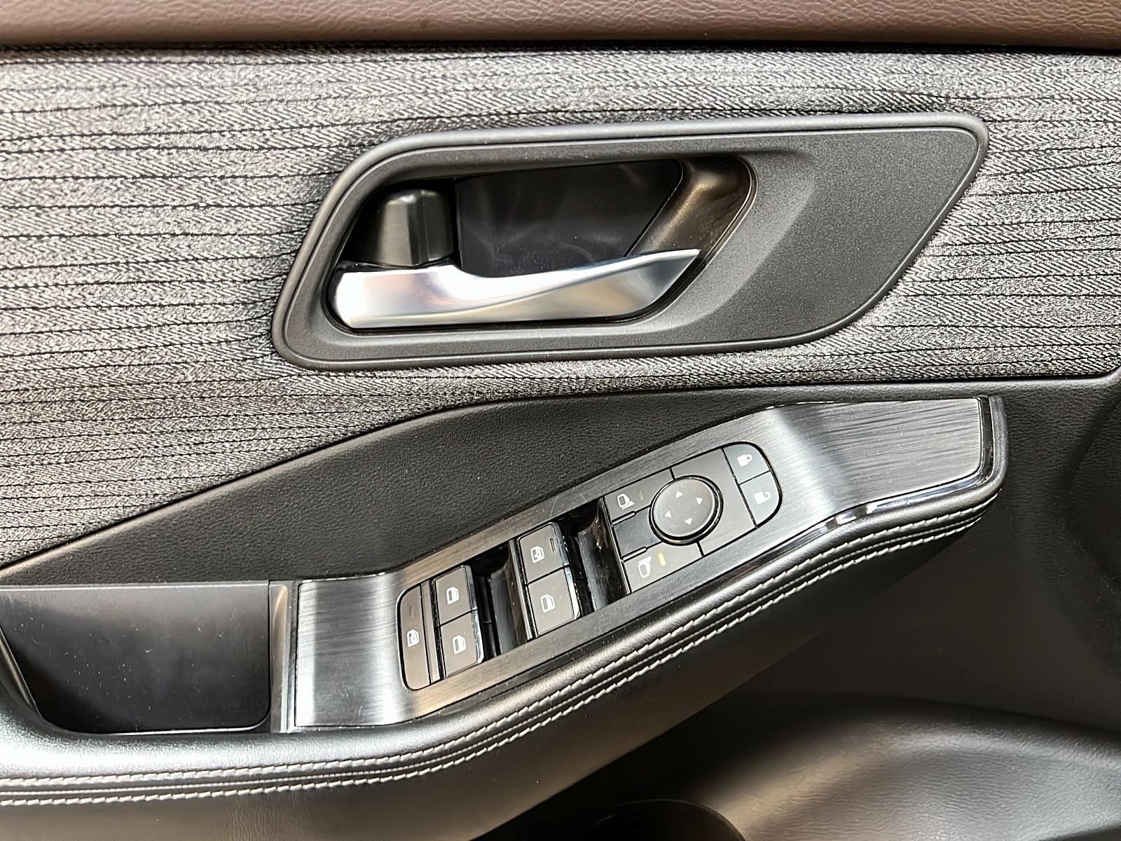 Nissan Rogue SV TOIT PANO 4RM 2023 - image #22