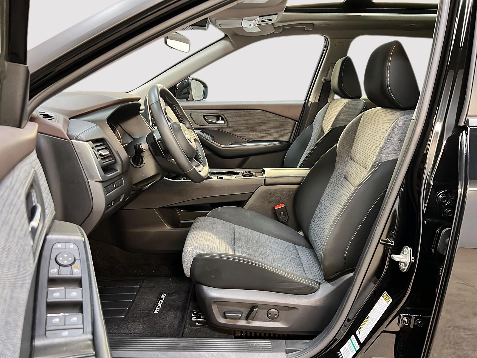 Nissan Rogue SV TOIT PANO 4RM 2023 — photo 7