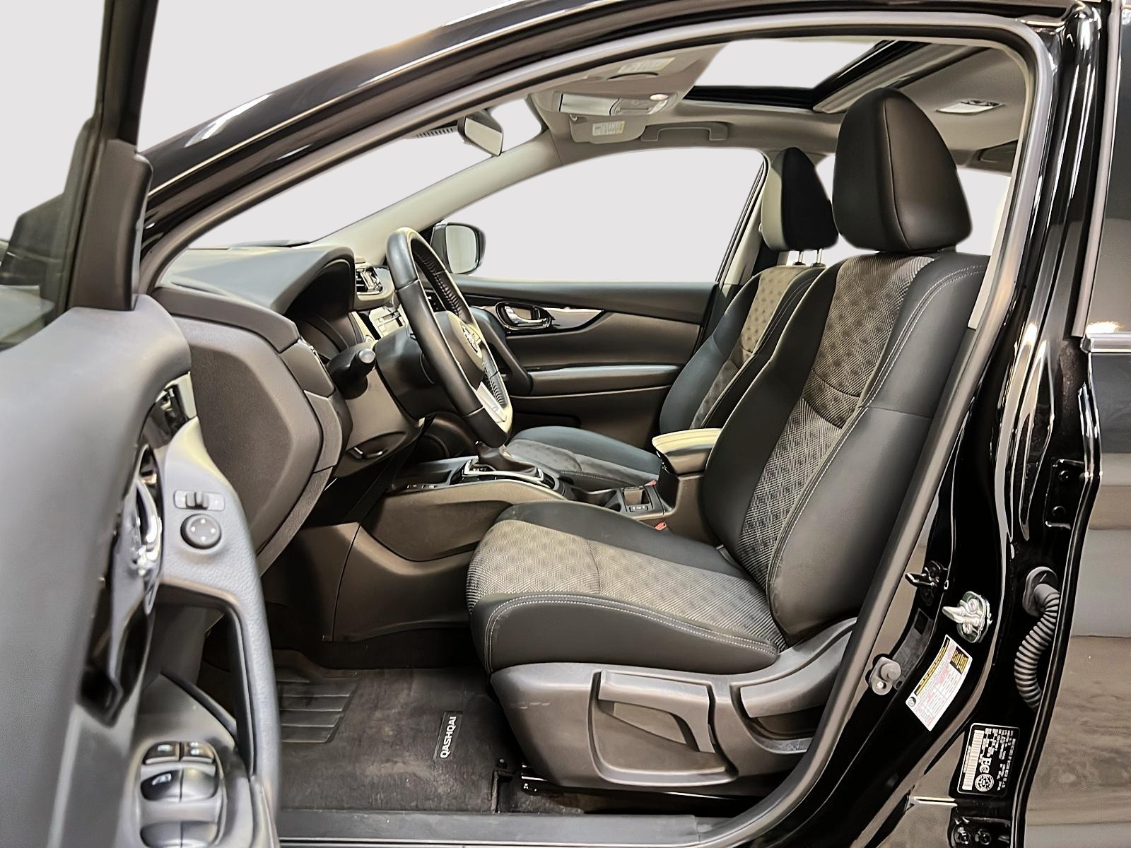 Nissan Qashqai SV TOIT 4RM 2023 — photo 7