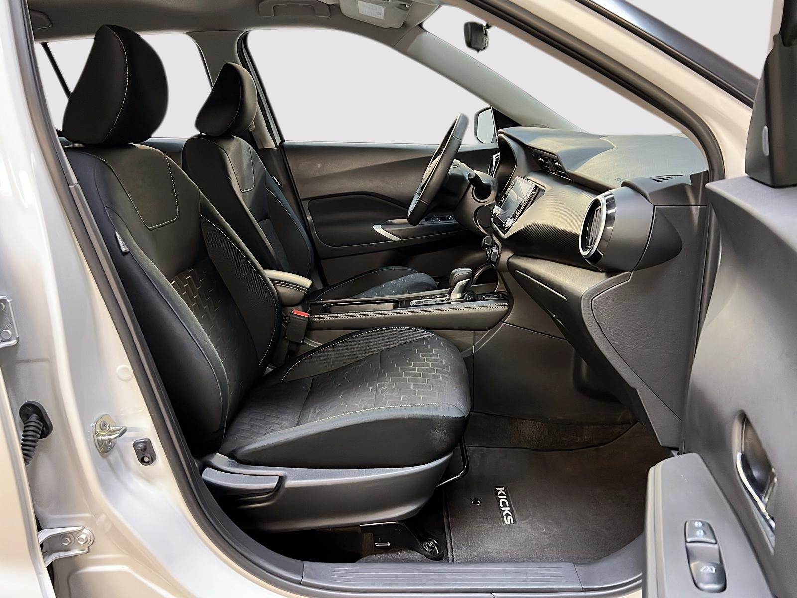 Nissan Kicks SV 2024 — photo 8