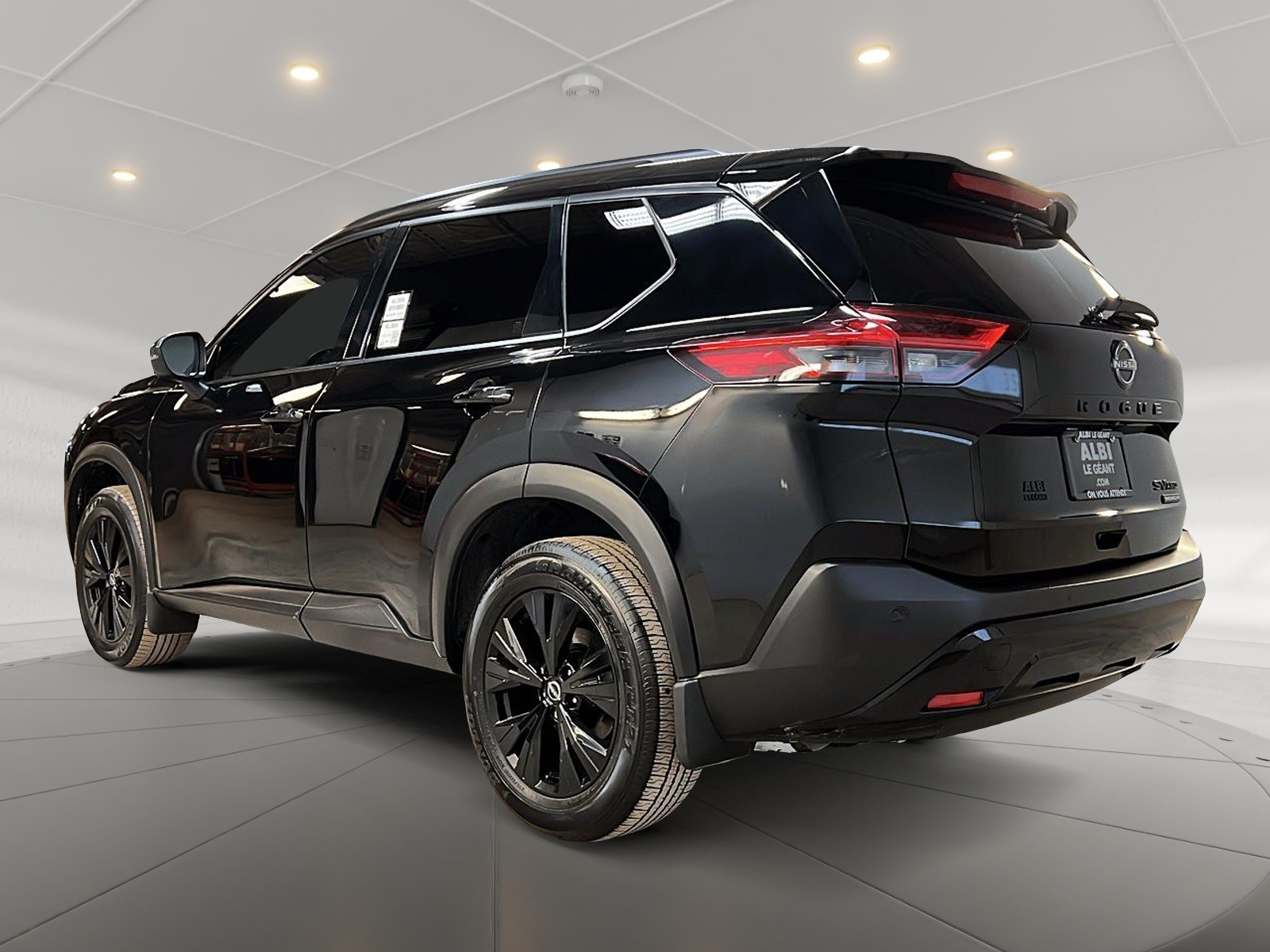Nissan Rogue SV MIDNIGHT CUIR TOIT PANO 4RM 2023 — photo 6