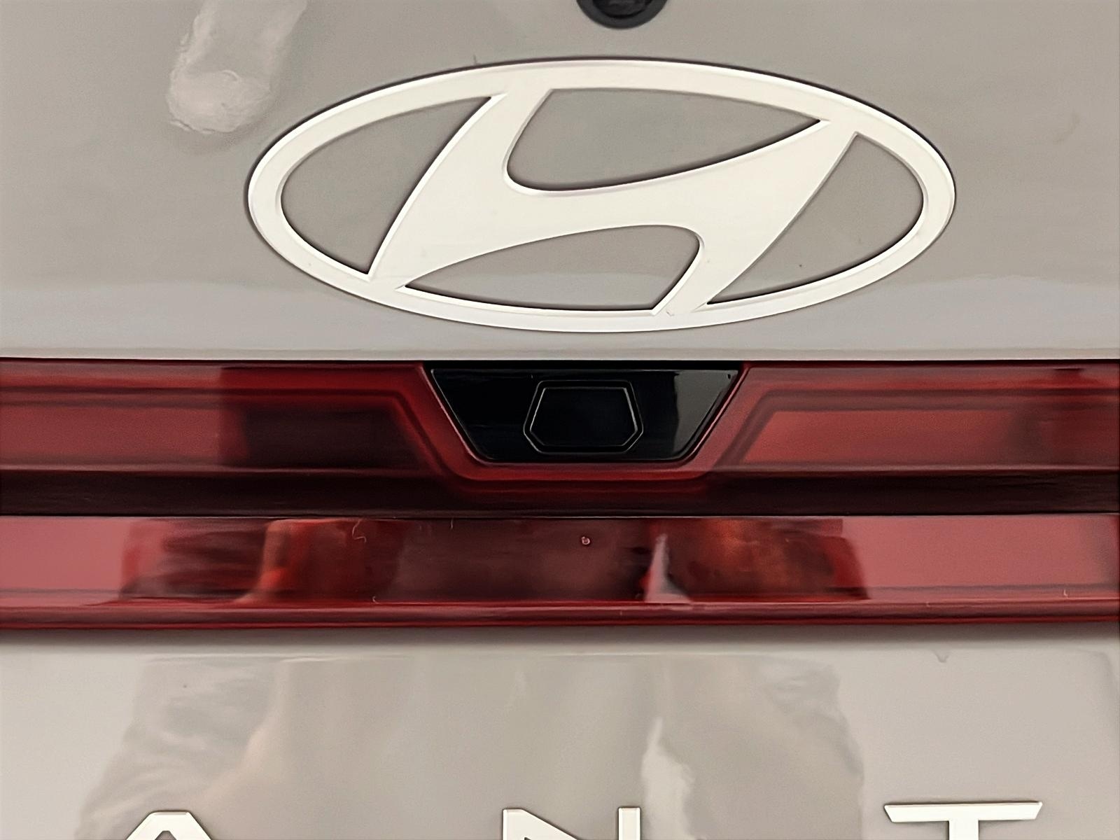 Hyundai Elantra PREFERRED TECH TOIT NAV 2024 - image #14