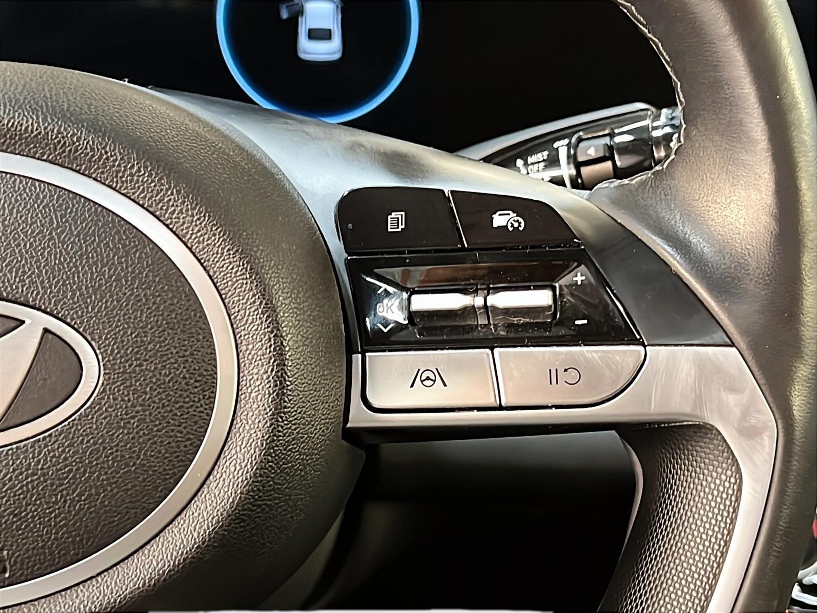 Hyundai Elantra PREFERRED TECH TOIT NAV 2024 - image #22