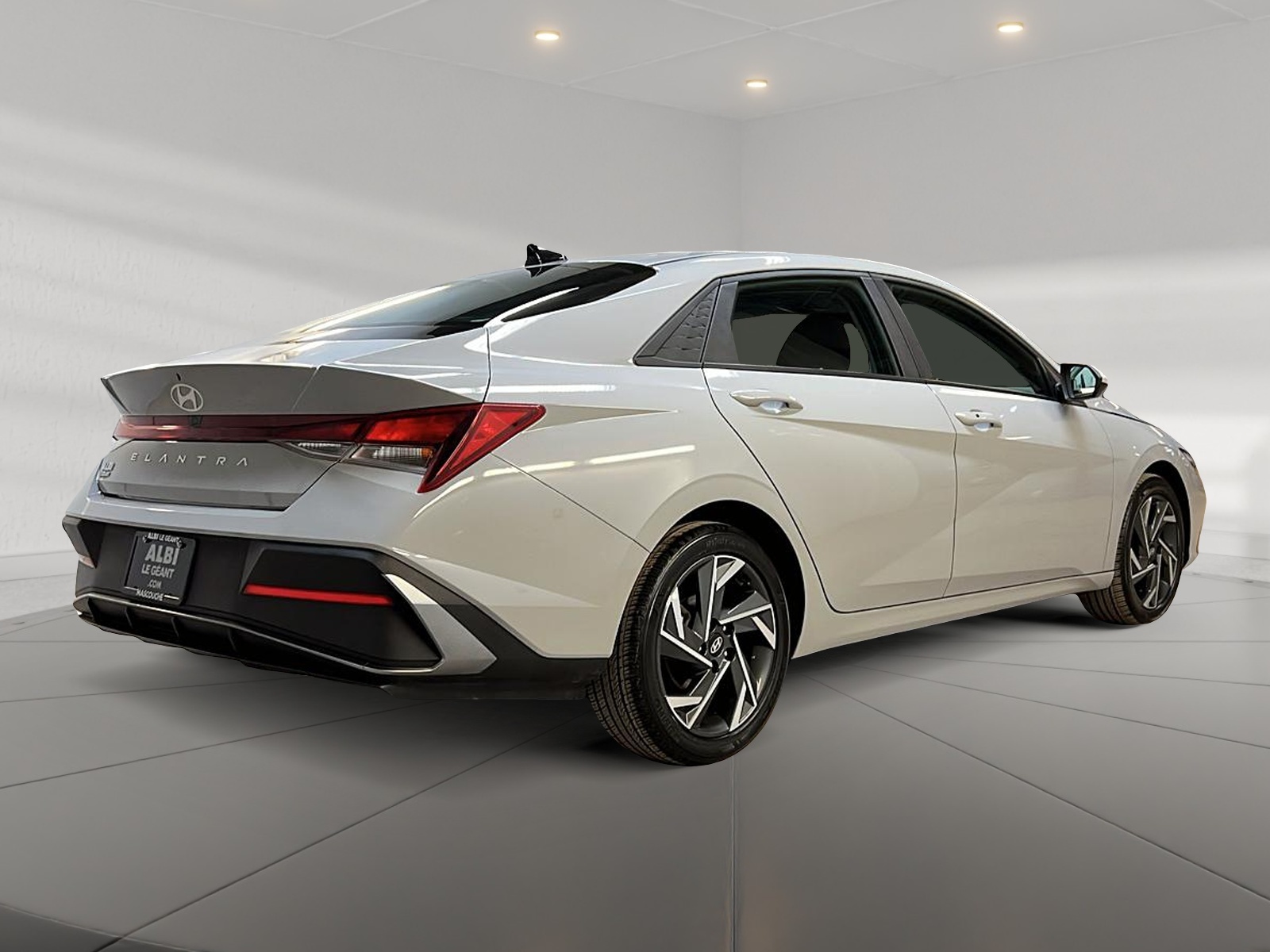 Hyundai Elantra 2024 - Image #4