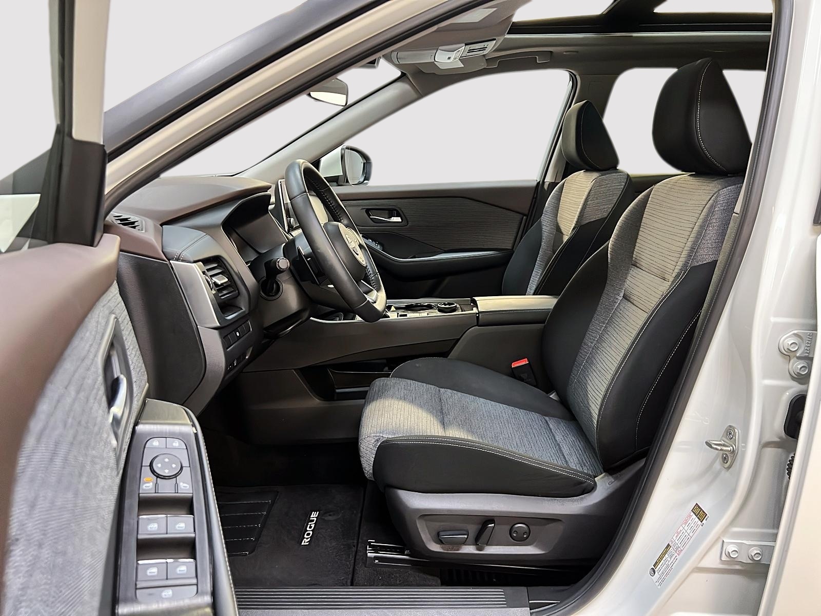 Nissan Rogue SV TOIT PANO 4RM 2023 — photo 7