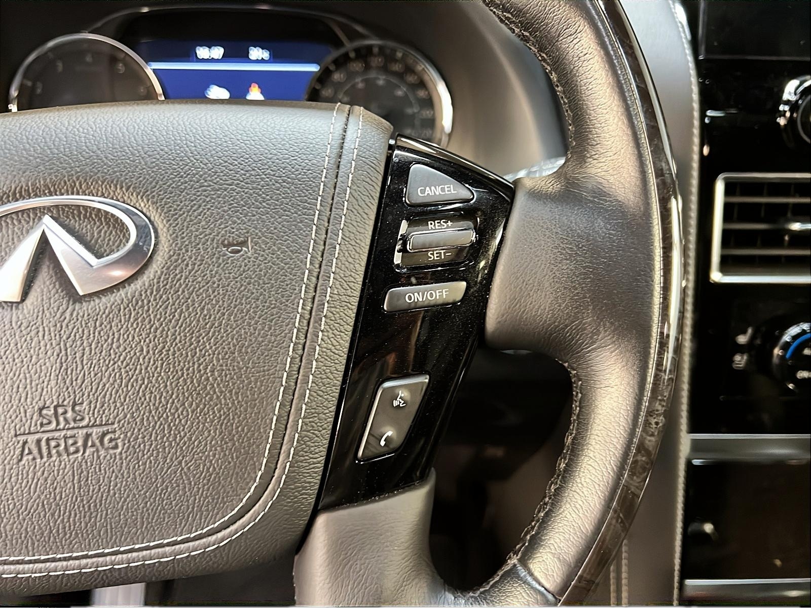 Infiniti QX80 LUXE CUIR TOIT NAV DVD 4RM 2024 - image #26