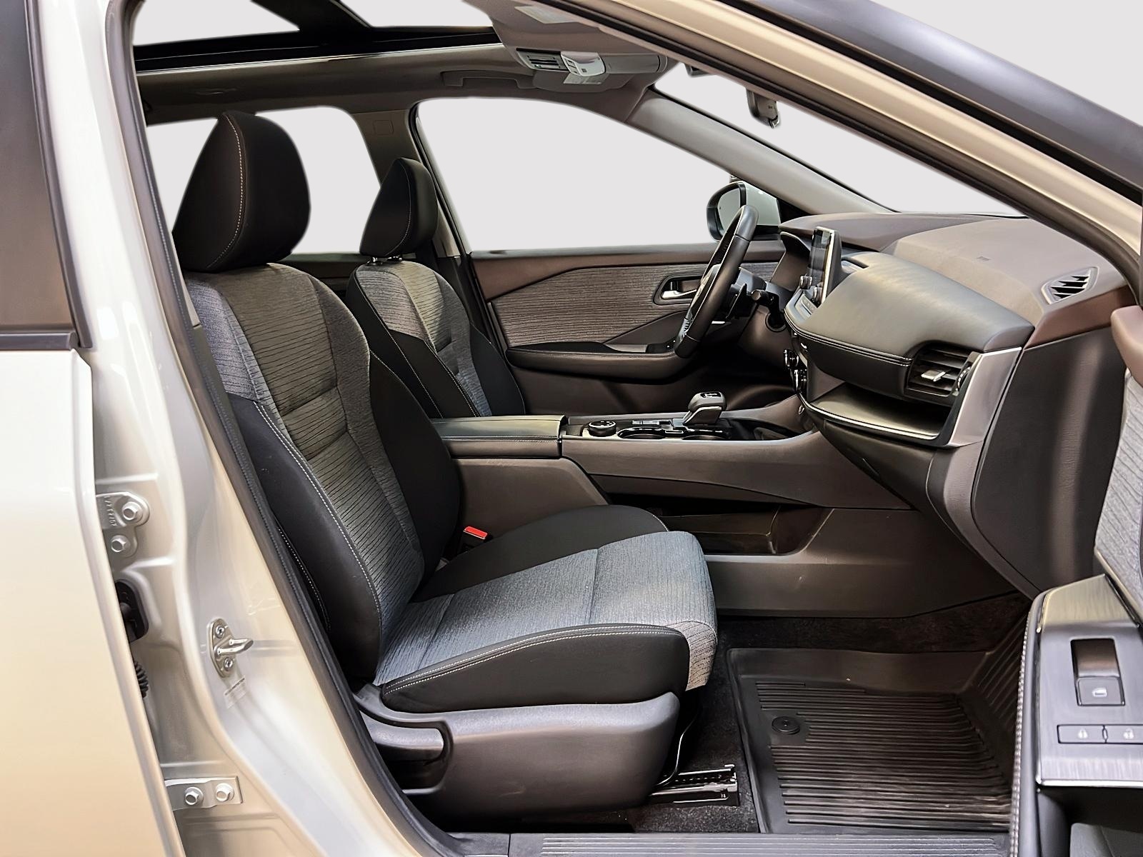 Nissan Rogue SV TOIT PANO 4RM 2023 — photo 8