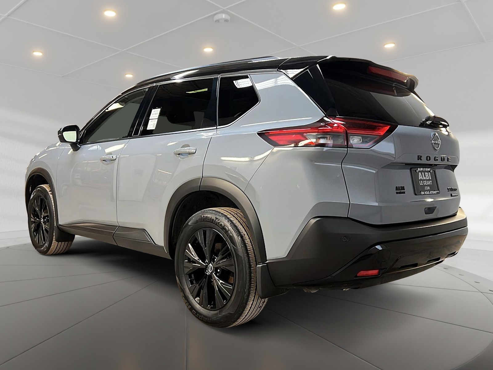 Nissan Rogue SV MIDNIGHT CUIR TOIT PANO 4RM 2023 — photo 6