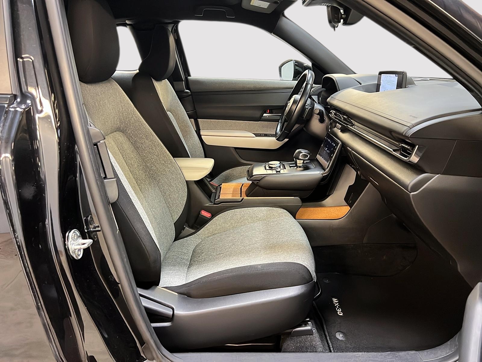 Mazda MX-30 GS NAV 2022 — photo 8