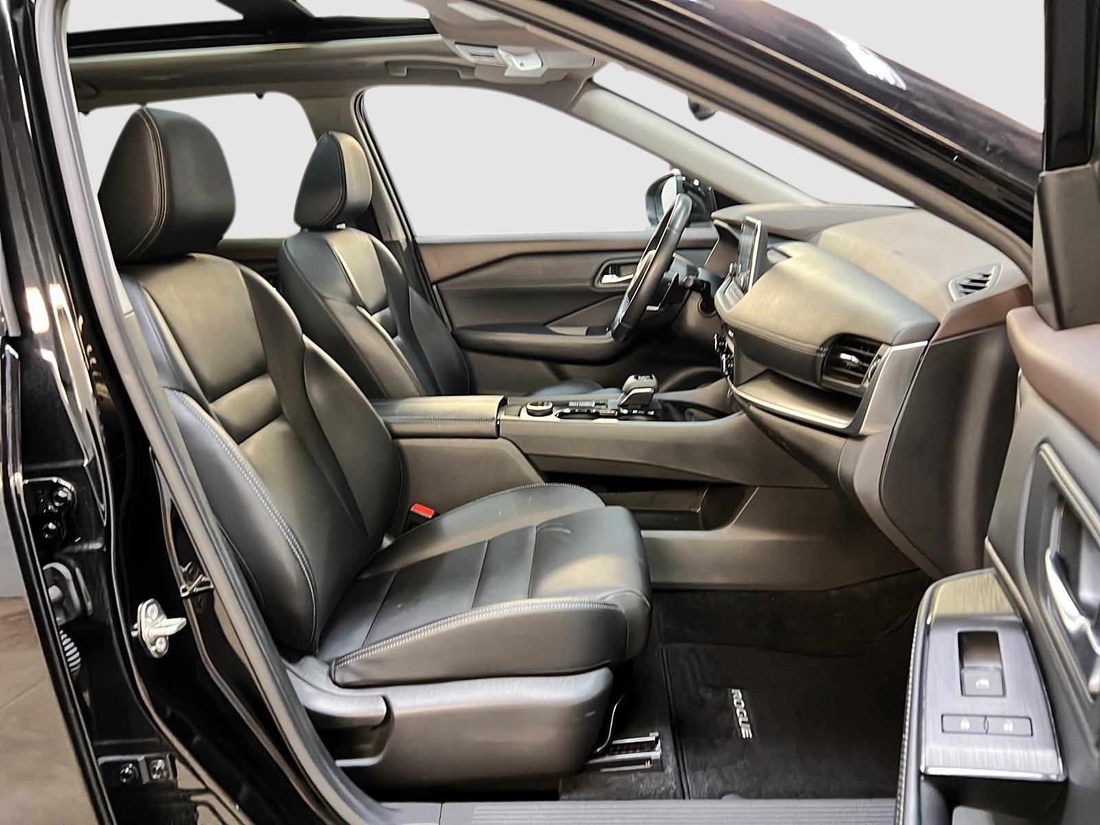 Nissan Rogue SV MIDNIGHT CUIR TOIT PANO 4RM 2023 — photo 8