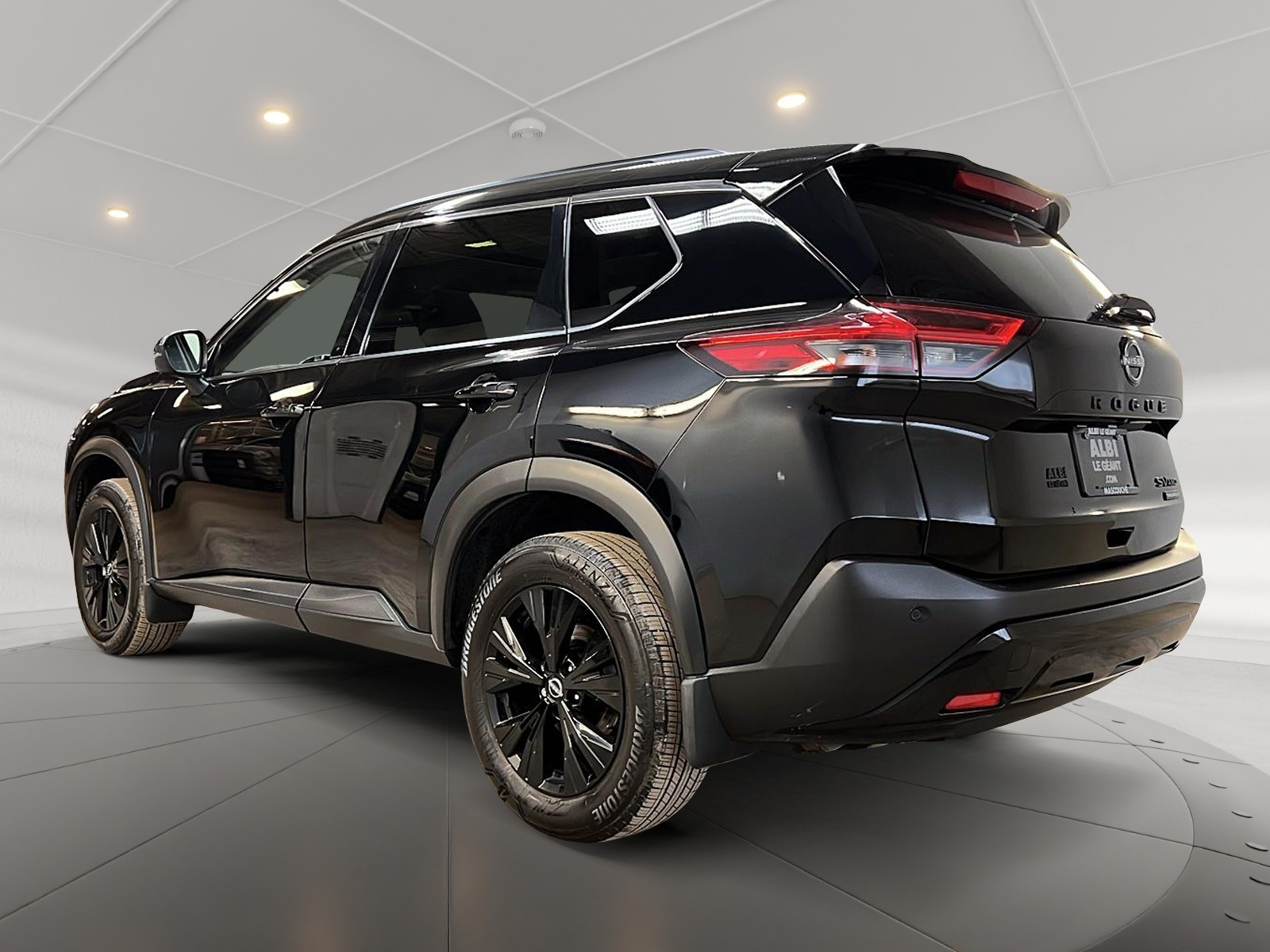 Nissan Rogue SV MIDNIGHT CUIR TOIT PANO 4RM 2023 — photo 6