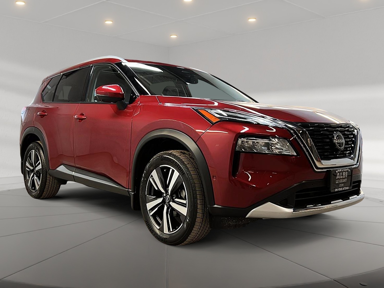 Nissan Rogue PLATINUM CUIR TOIT PANO NAV 4RM 2023 — photo 3