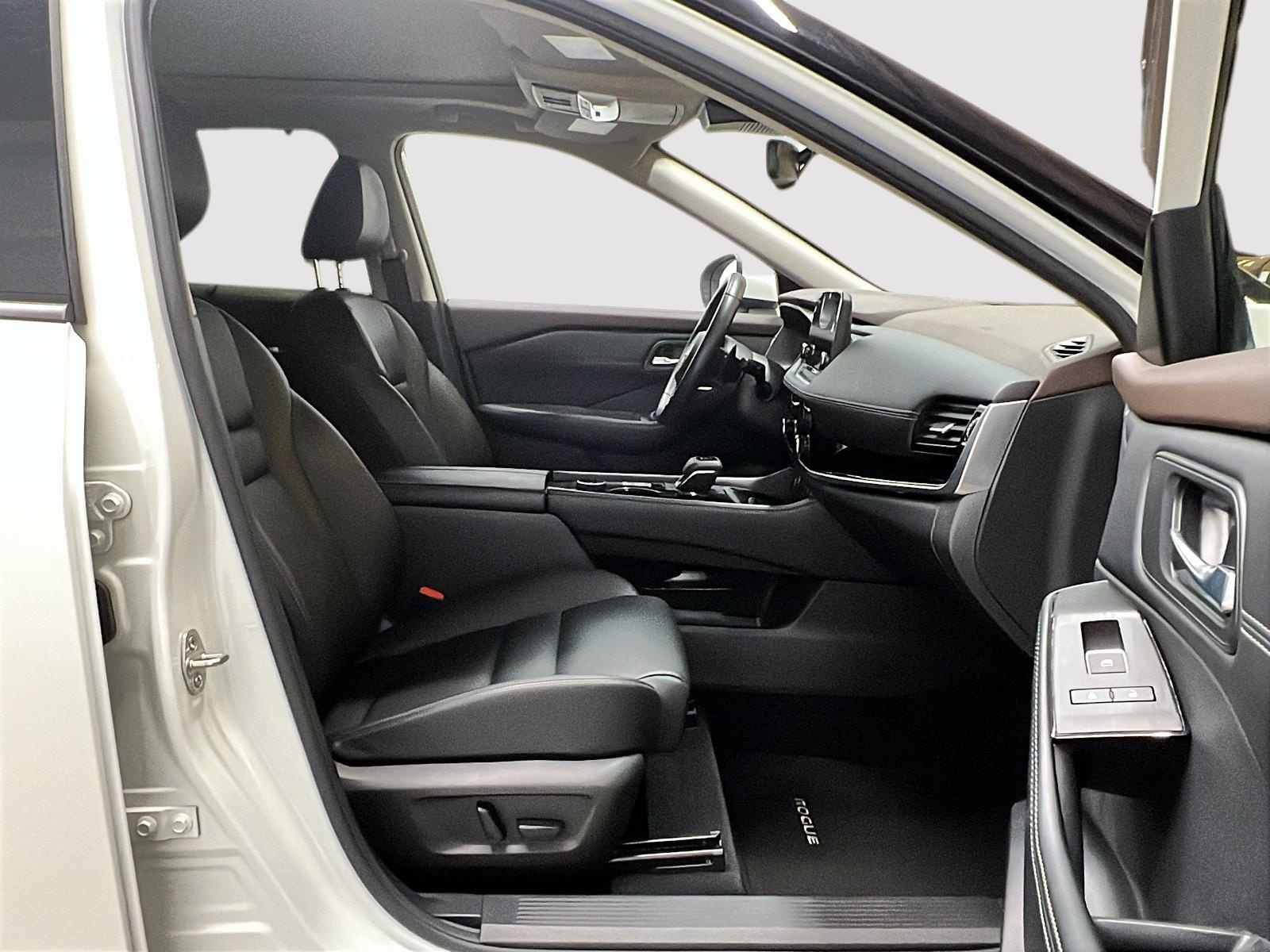 Nissan Rogue SL CUIR TOIT PANO NAV 4RM 2023 — photo 8