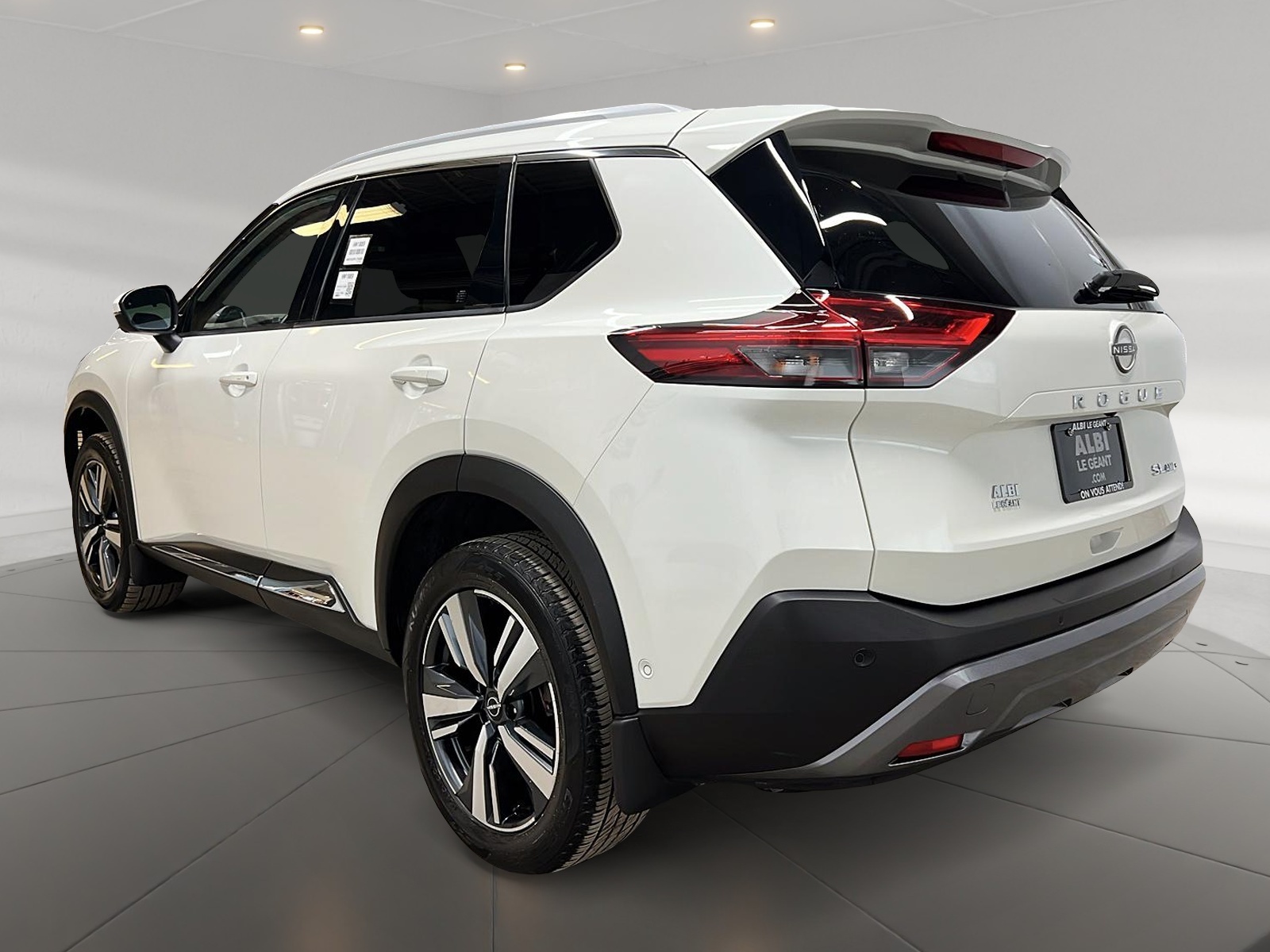 Nissan Rogue SL CUIR TOIT PANO NAV 4RM 2023 — photo 6