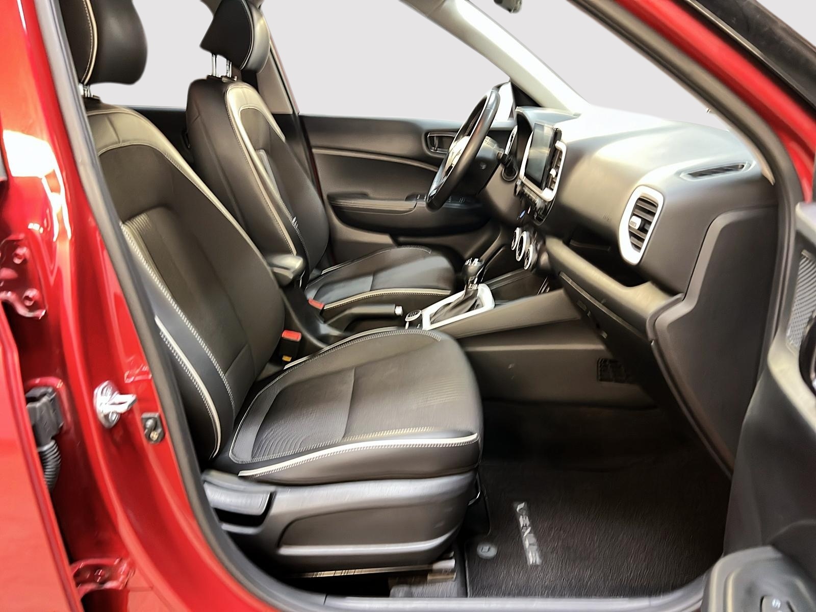 Hyundai Venue ULTIMATE TOIT 2023 - image #8