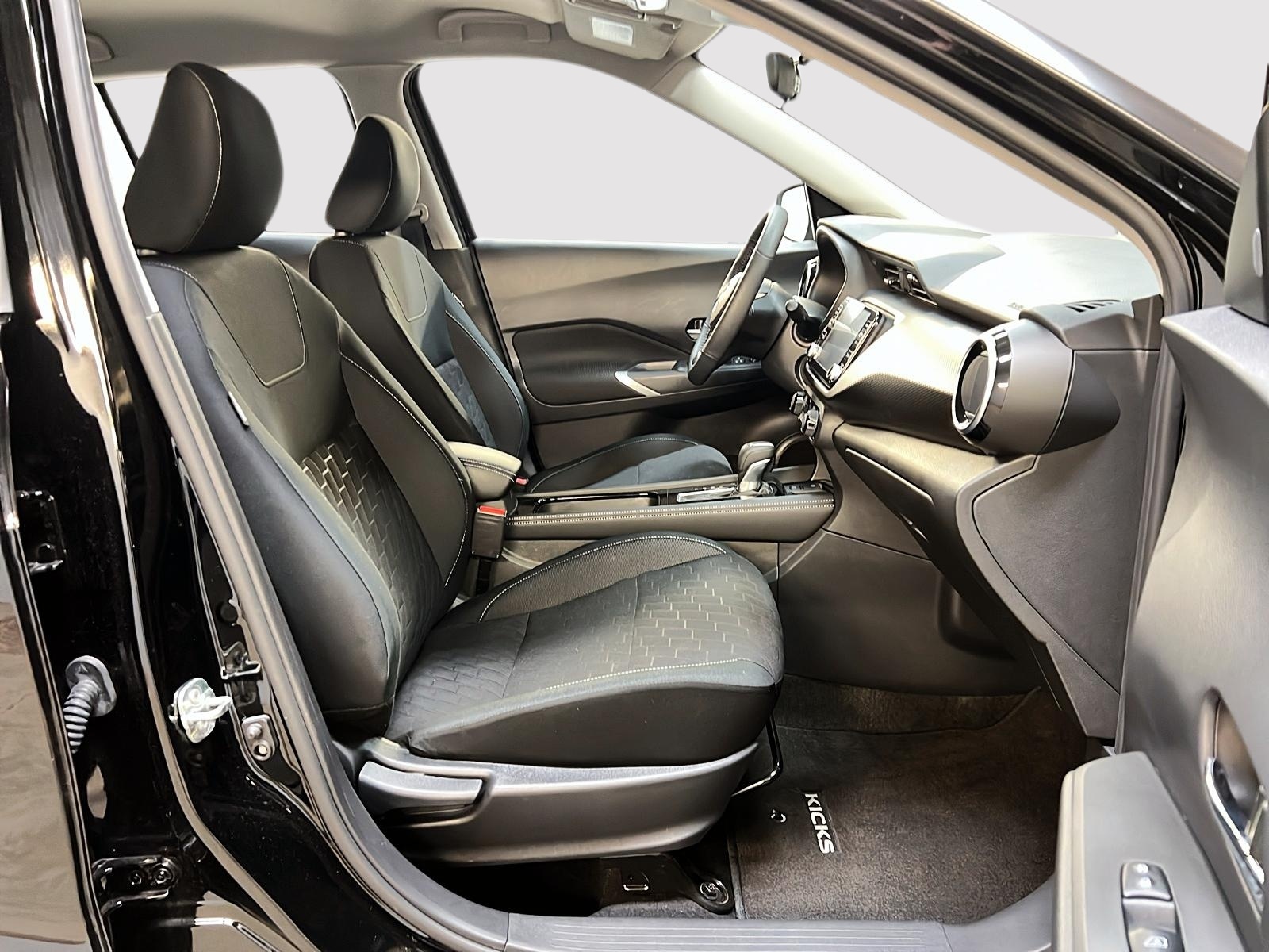 Nissan Kicks SV 2024 — photo 8