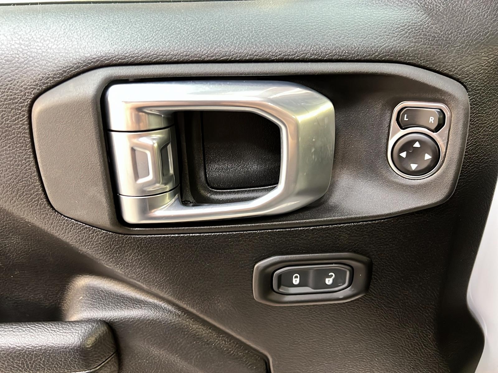 Jeep Wrangler 2023 - Image #21