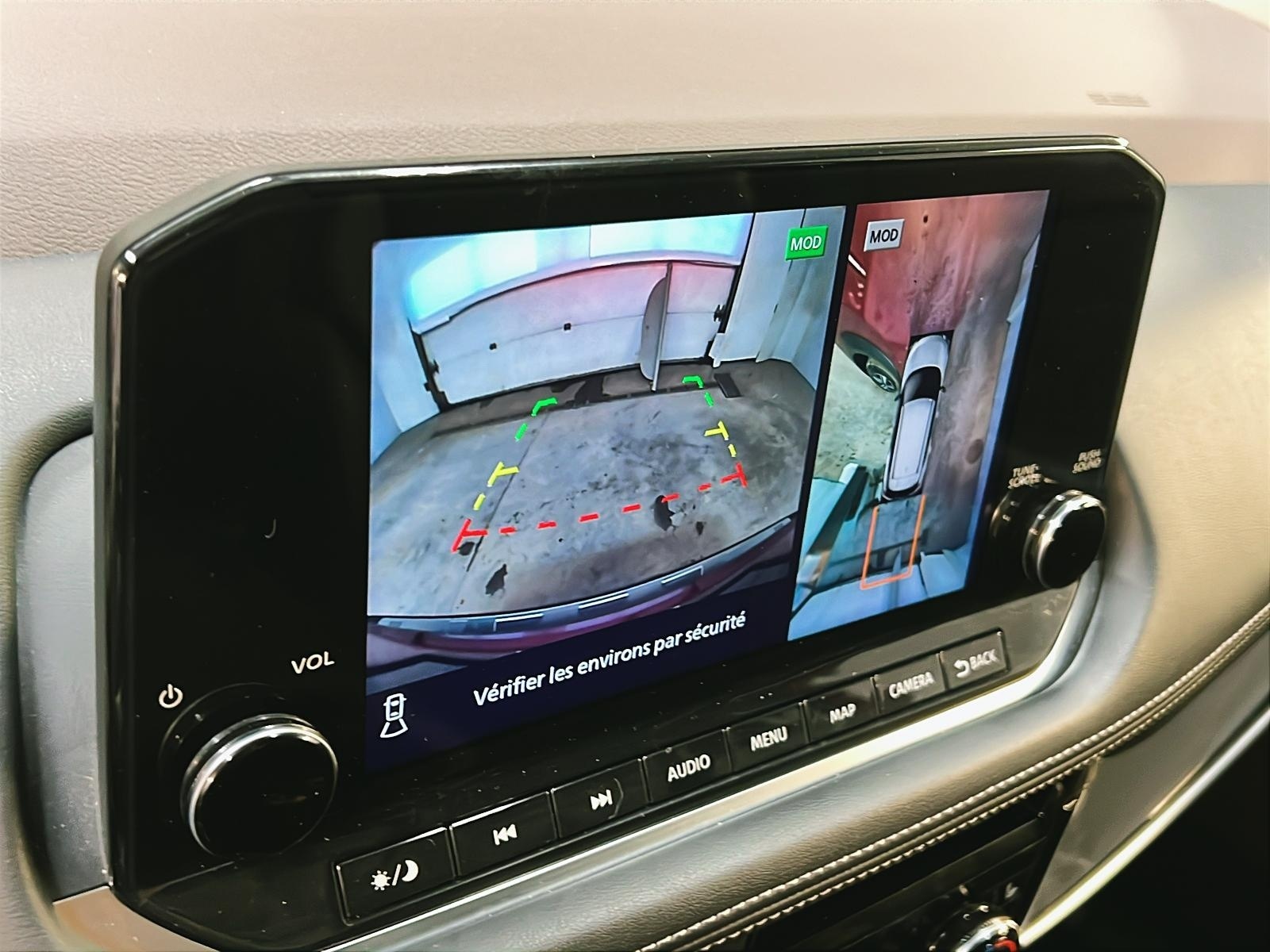 Nissan Rogue SL CUIR TOIT PANO NAV 4RM 2023 - image #19