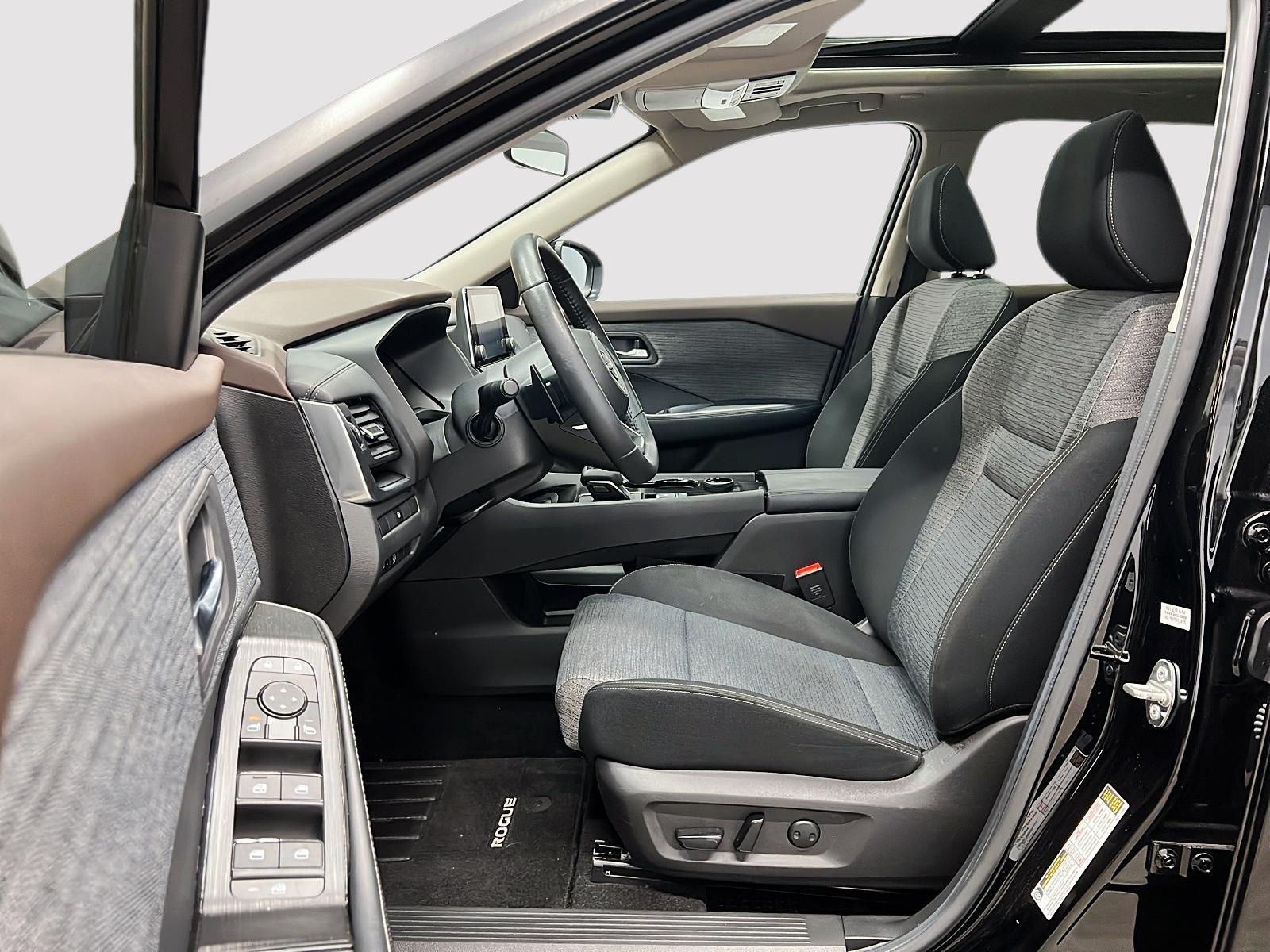 Nissan Rogue SV TOIT PANO 4RM 2023 — photo 7