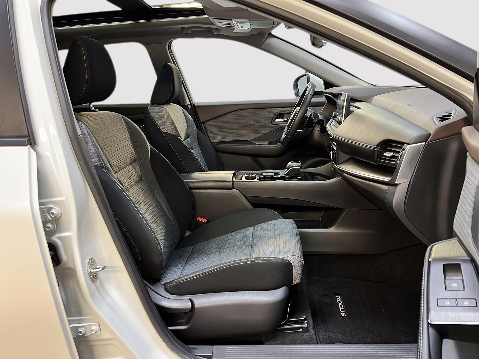 Nissan Rogue SV TOIT PANO 4RM 2023 — photo 8