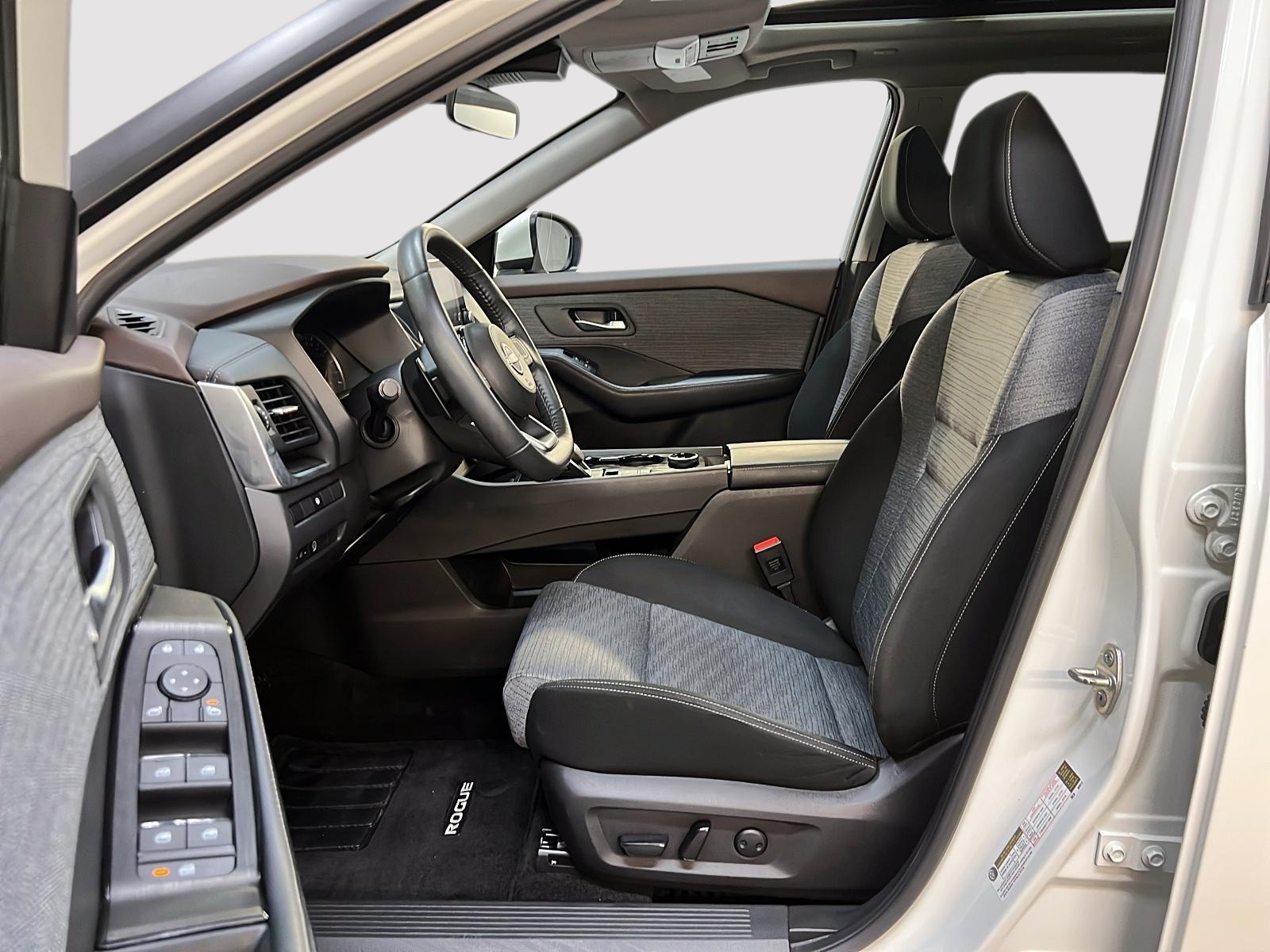 Nissan Rogue SV TOIT PANO 4RM 2023 — photo 7