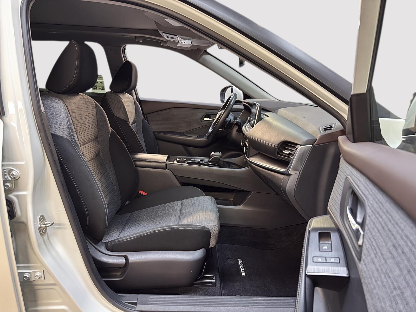 Nissan Rogue SV TOIT PANO 4RM 2023 — photo 8