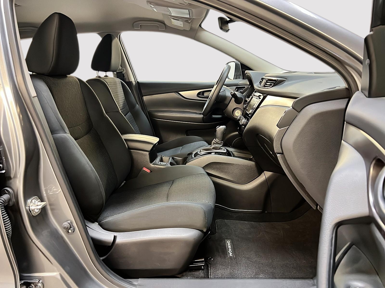 Nissan Qashqai S 2023 — photo 8