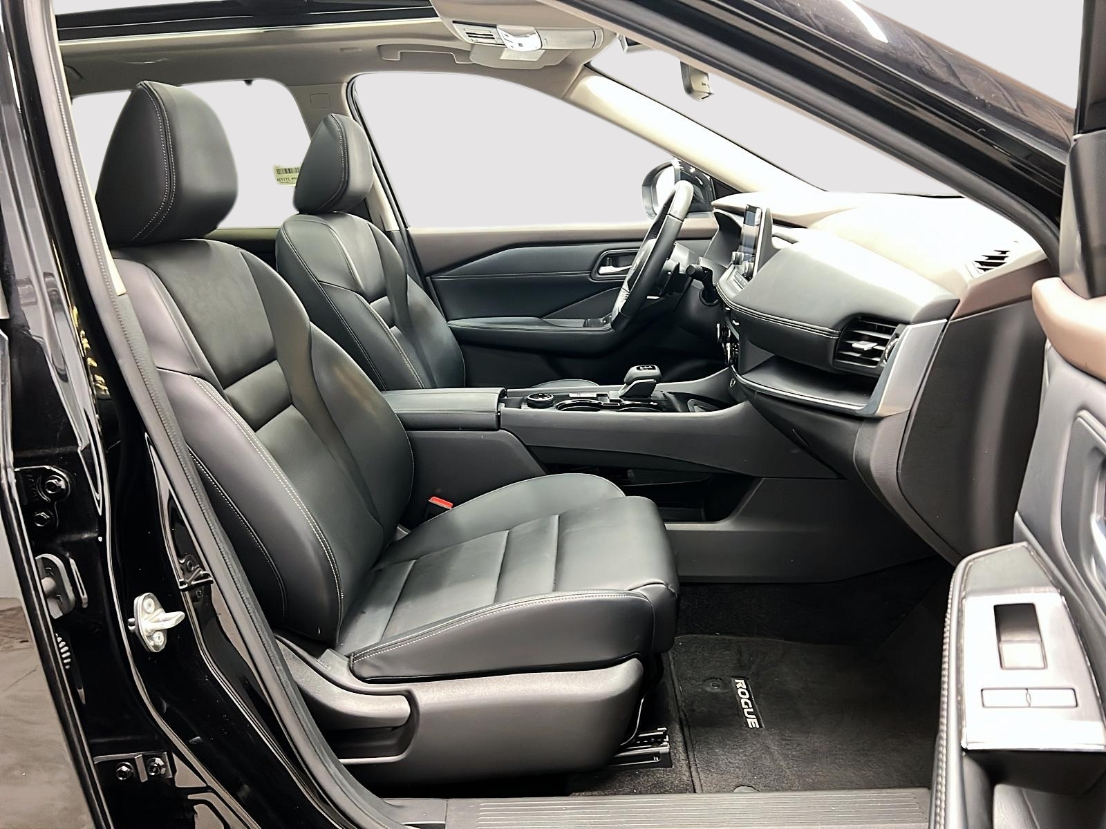 Nissan Rogue SV MIDNIGHT CUIR TOIT PANO 4RM 2023 — photo 8