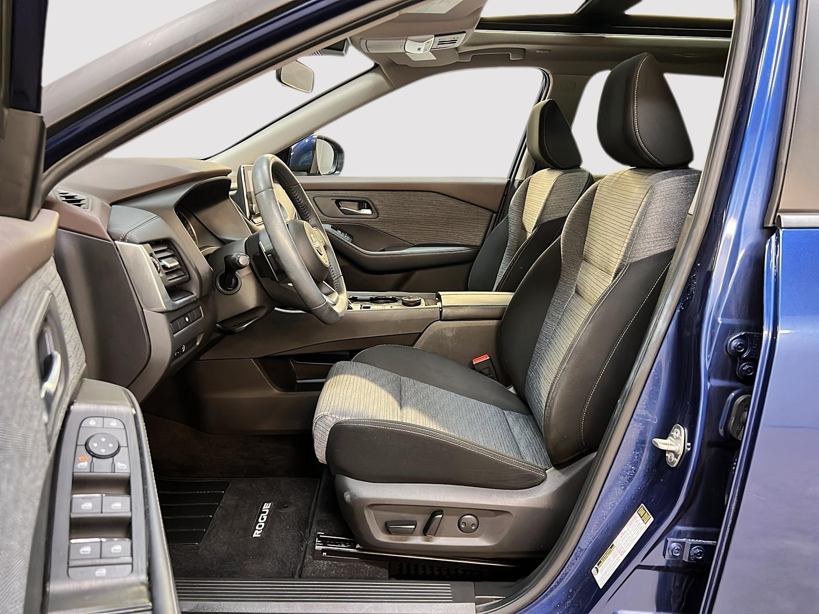 Nissan Rogue SV TOIT PANO 4RM 2023 — photo 7