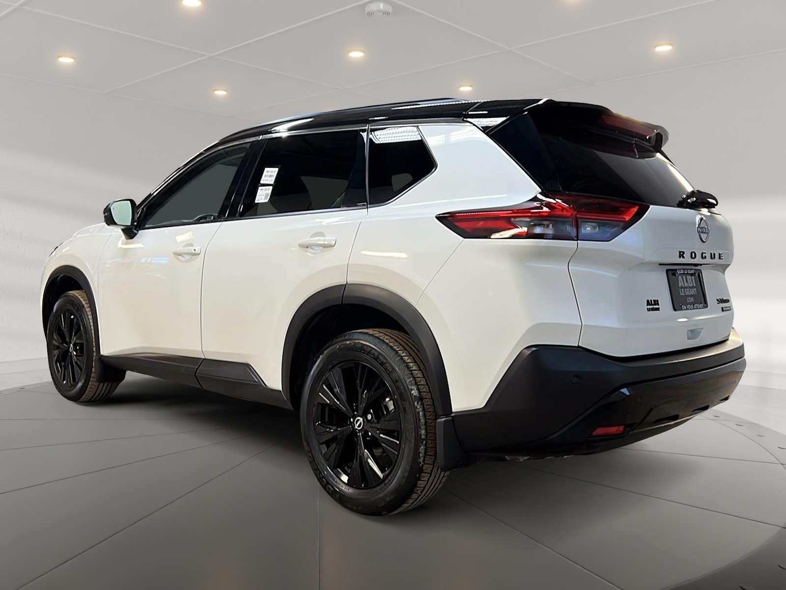 Nissan Rogue SV MIDNIGHT CUIR TOIT PANO 4RM 2023 — photo 6