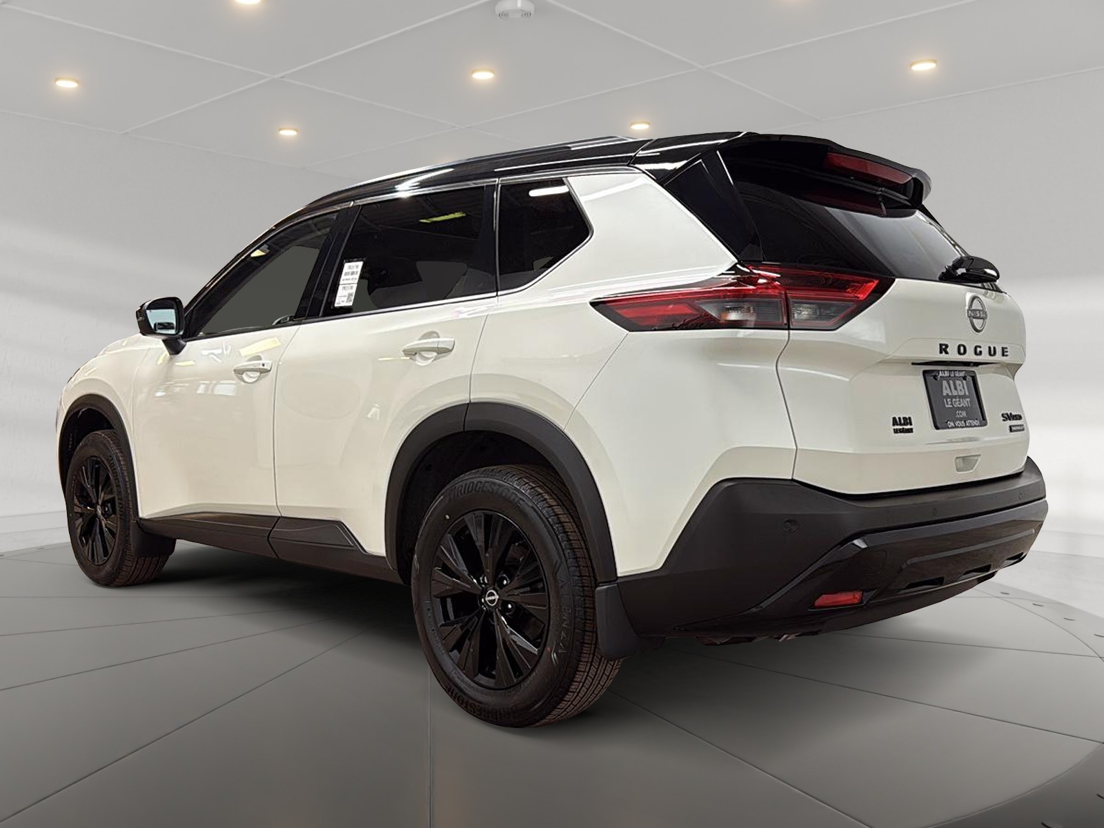 Nissan Rogue SV MIDNIGHT CUIR TOIT PANO 4RM 2023 — photo 6