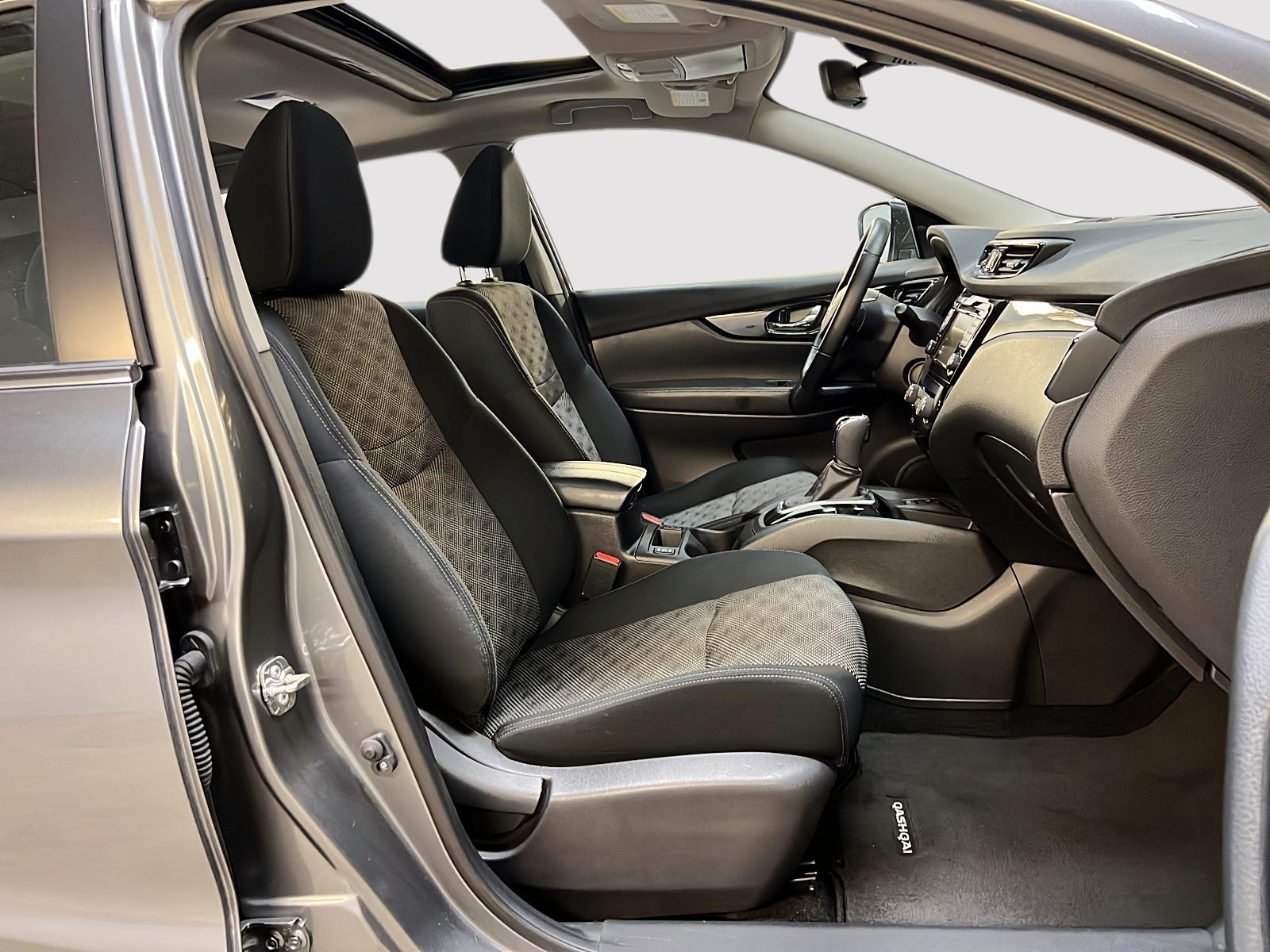 Nissan Qashqai SV TOIT 4RM 2023 — photo 8