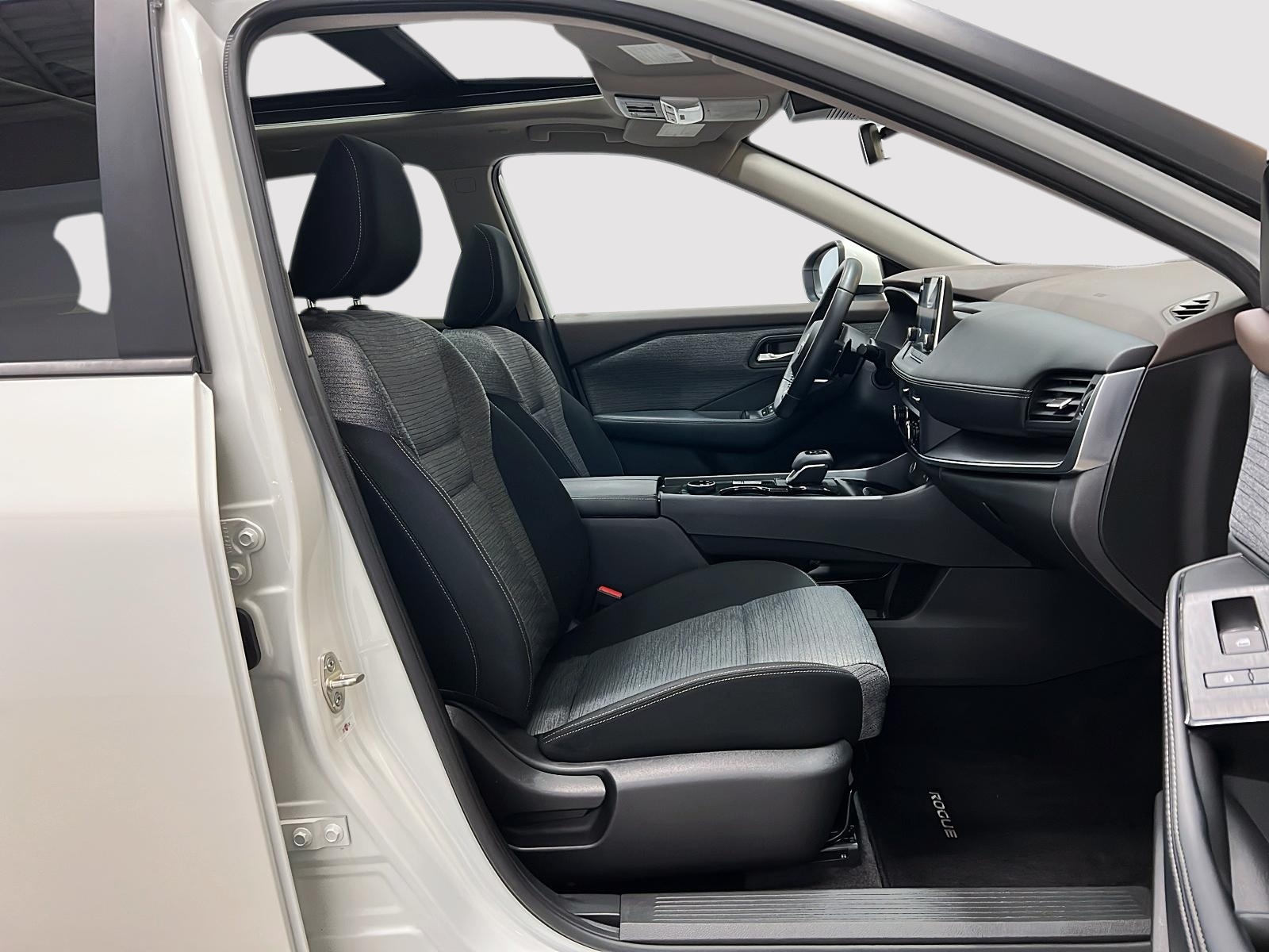 Nissan Rogue SV TOIT PANO 4RM 2023 — photo 8