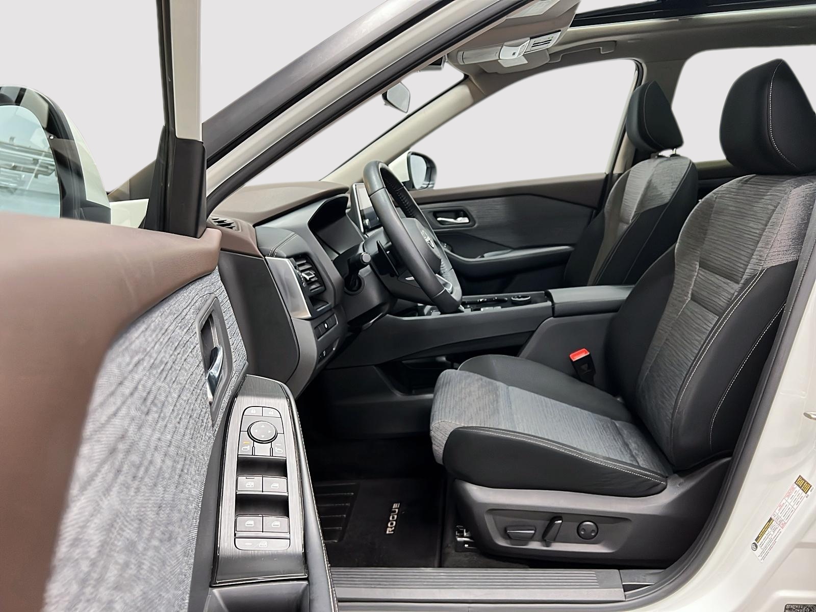 Nissan Rogue SV TOIT PANO 4RM 2023 — photo 7