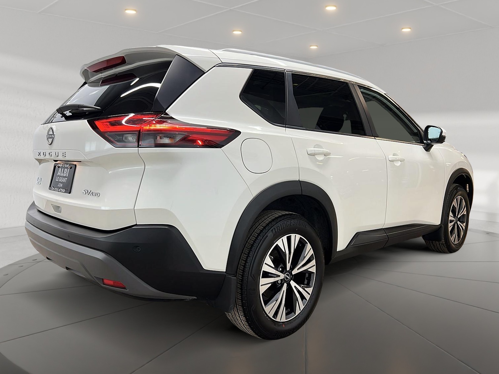 Nissan Rogue SV TOIT PANO 4RM 2023 — photo 4