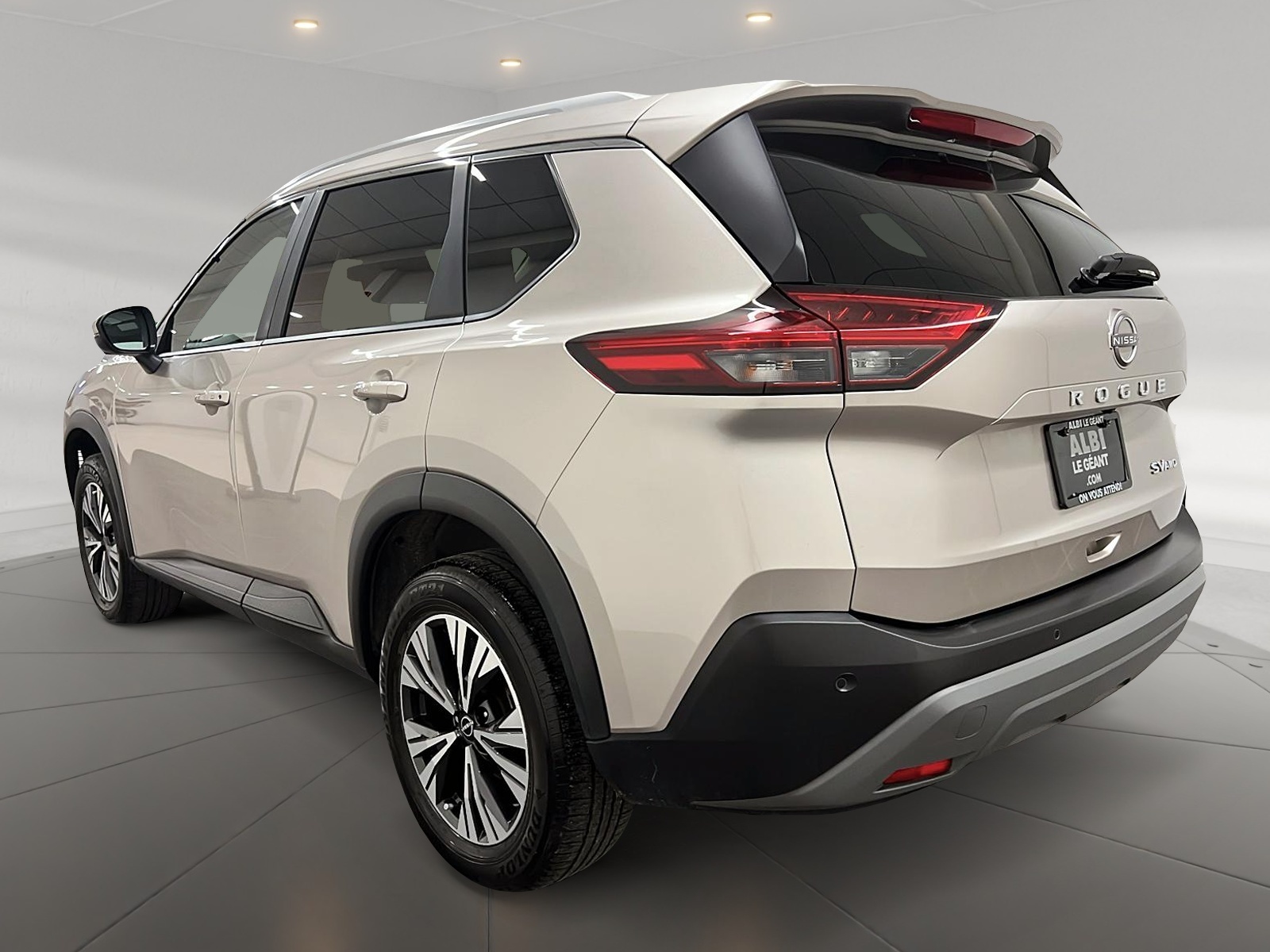Nissan Rogue SV TOIT PANO 4RM 2023 — photo 5